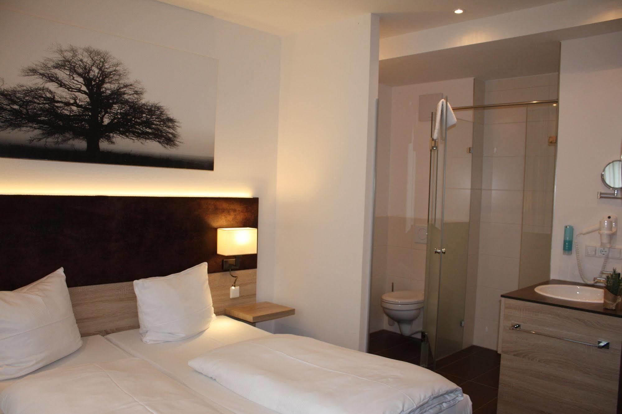 Business Class Hotel Ebersberg Exterior photo